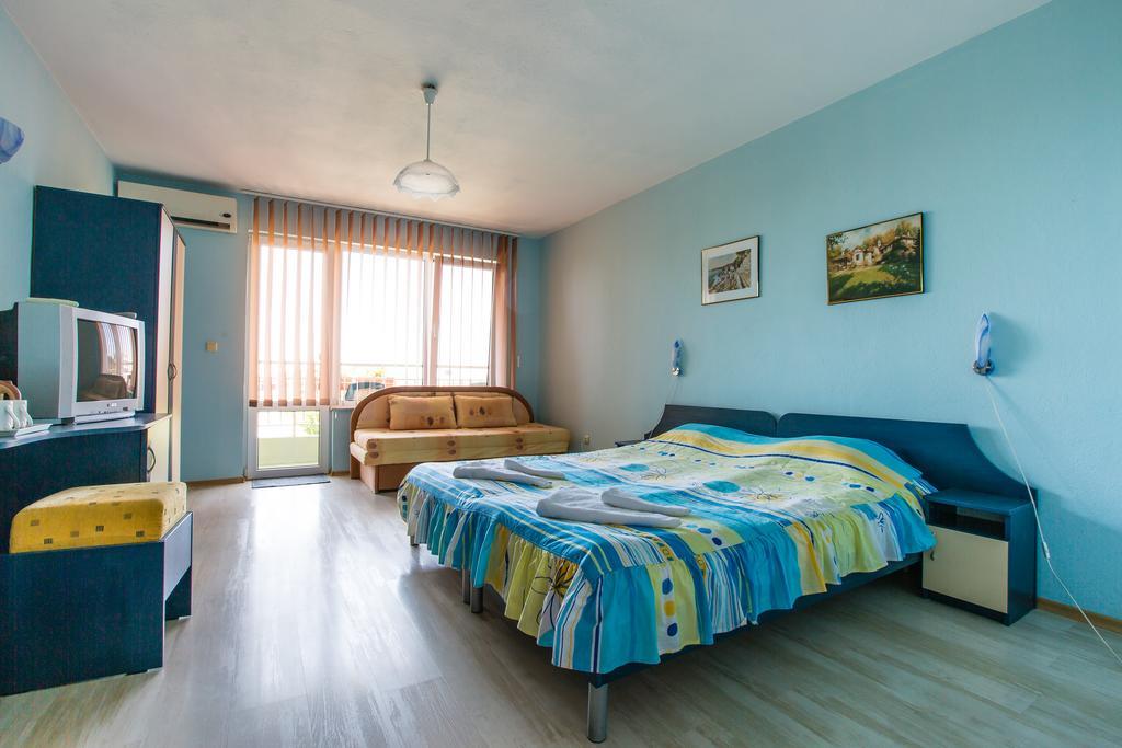 Guest House ,, Ekaterina" Nesebar Exterior photo